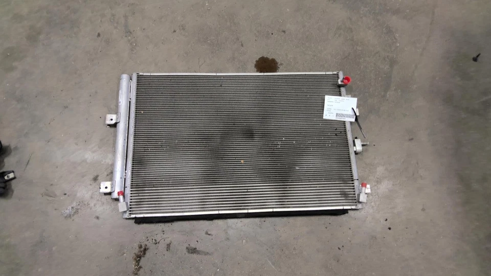 Condensador de aire acondicionado usado se adapta a: Ford Edge 2017 2,7 L turbo grado A Foto 1 de 4