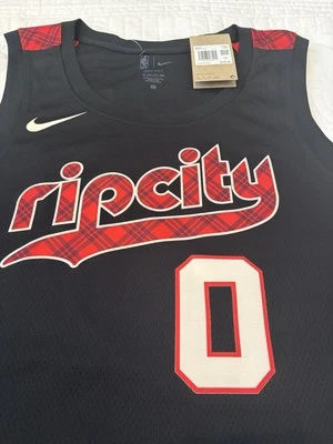 Nike Portland Trailblazers Damian Lillard City Edition Jersey New $120 DX8517 - Image 1 of 4