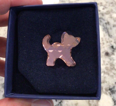 Cristal SWAROVSKI | Pin/Broche Gatito Gato Rosa con Caja Swarovski DE COLECCIÓN 2006 USADO EN EXCELENTE ESTADO Foto 1 de 4