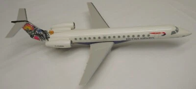 British Airways Embraer 145 EMB-145 / G-EMBB modelo de escritorio Lowickie Wojda - sin base Foto 1 de 4
