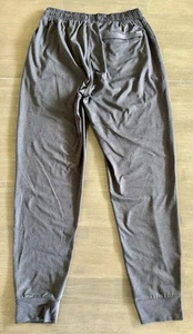 Vuori Joggers Mens Medium Gray Outdoor Hiking Running Athleisure Gym Workout - Picture 1 of 9
