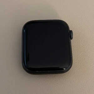 FOR PARTS - Apple Watch Series 5 44mm GPS Only Grey - Won't Charge or Turn On - Zdjęcie 1 z 8