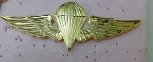 US ARMY , US MADE,CLUTCH BACK PARACHUTE BADGE, SAUDI ARABIA ARMY, GOLD - Picture 1 of 1