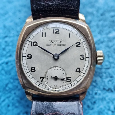 Vintage 9k Solid Gold Tissot Hand-Winding Cushion Men's Wristwatch - Image 1 of 4