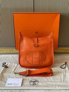 HERMES Evelyne 3 PM Taurillon Clemence Leather Shoulder Bag Orange - Picture 1 of 8