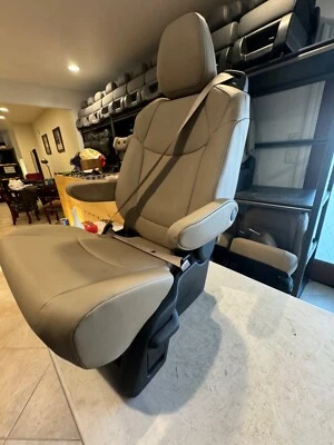 2021-2024 Toyota Sienna Light Beige Leather Second Row Seat 7 Passenger left - Image 1 of 4