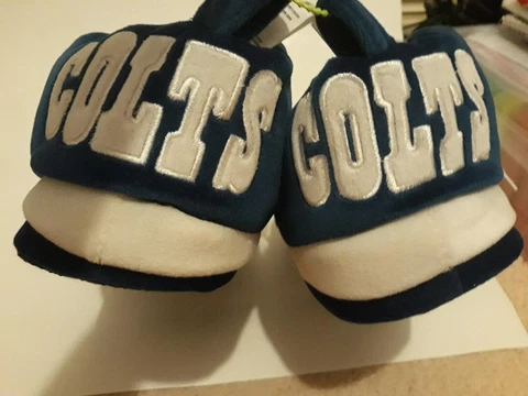 NFL AFC Indianapolis Colts Slippers Size Medium Blue and White Cover