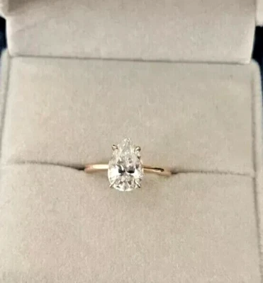 Anillo solitario de diamantes IGI 1,00 quilates corte pera cultivado en laboratorio/CVD oro amarillo sólido de 14 k Foto 1 de 4