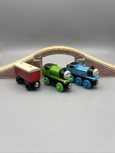 Thomas & seine Freunde Holzeisenbahn Steinbrücke 6 tlg Set rote Backsteinrampen Bogengleis - Bild 1 von 14
