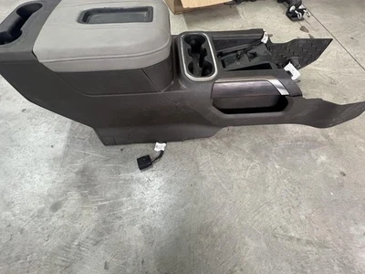 Chevrolet Silverado 1500 2019-2022 piso delantero consola central, OEM Foto 1 de 4