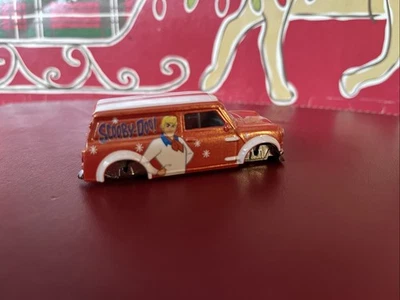 Hot Wheels Scooby Doo Loose Donor Body '67 Austin Mini Van Diecast-No Wheels! - Image 1 of 4