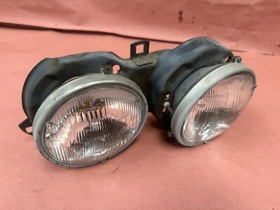 BMW E30 325e M3 318I 320I 325I 325IX Headlight Assembly Right Side OEM #87271 - Image 1 of 4