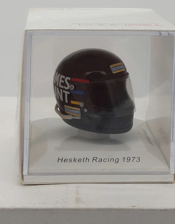 True Scale 1:8 TSMAC0004 Helmet Hesket Racing 1973 James Hunt NEW - Immagine 1 di 1