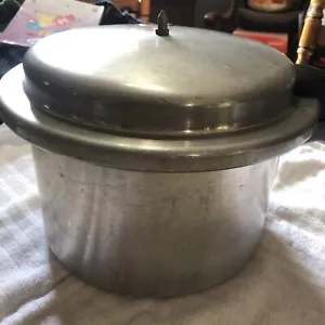 Pentola a Pressione Vintage Mirro-Matic Alluminio Lucido Velocità 8 qt - Foto 1 di 12
