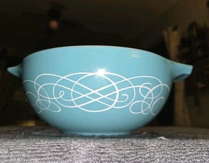 Vintage 1959 PYREX 2½ Quart PROMOTIONAL #443 Turquoise Scroll CINDERELLA BOWL - Picture 1 of 9