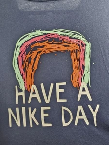 Nike Shirt Herren Small Blau Langarm Grafik Tee Have A Nice Day Spell out - Bild 1 von 6
