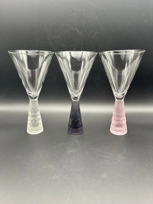 Juego de 3 vasos soplados a mano Artland Prescott Martini martillados panal 8" Foto 1 de 4