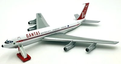 Corgi 1/144 Scale Diecast AA32909 - Boeing 707-338C Qantas 1966 Airliner - Image 1 of 4