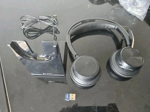 Poly Voyager Focus 2 Wireless Headset with dock case and USB Bluetooth Dongle - Photo 1/6