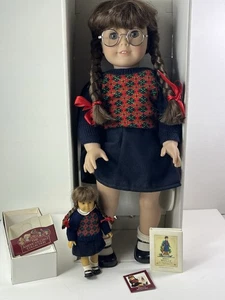 American Girl Molly McIntire 18" y Mini 6” De Colección Pleasant Company Caja Vasos Libro - Imagen 1 de 20