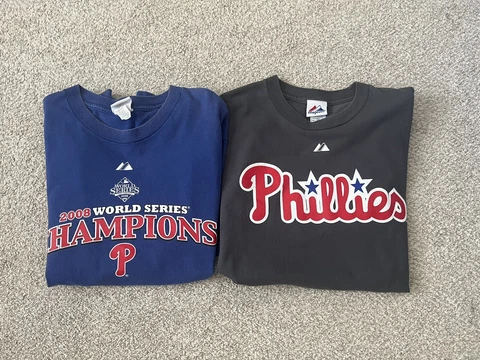 Philadelphia Phillies Lot of 2 Shirts 2008 World Series & Roy Halladay 34 Size L Cover