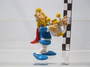 Asterix Serie MD Toys 1995 : Troubadix mit Harfe 60044 - Bild 1 von 1
