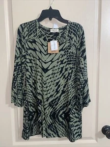 NWT!! Angie Girls Green Black Lightweight Animal Scales Dress Sz L - Picture 1 of 2