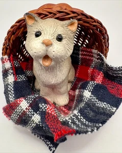 Byers Choice Carolers Katze im Korb - Bild 1 von 7