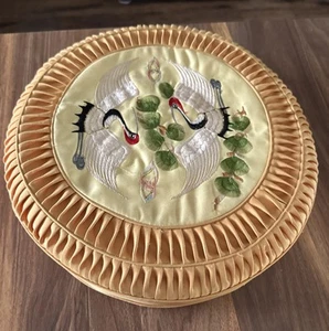 Vintage bestickt Kranich Vögel Satin rund Gold Kissen mit Reißverschluss hinten 14" - Bild 1 von 4