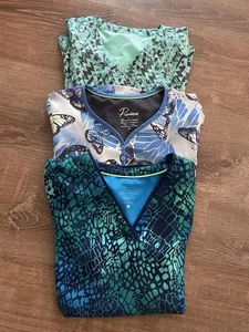Lot Of 3 Women Scrub Tops Sz. XS, Healing Hands,Barco - Picture 1 of 14
