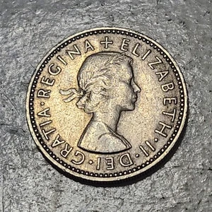 UNITED KINGDOM ๐ฌ๐ง ONE (1) SHILLING COIN 1958 (QUEEN ELIZABETH II) - Picture 1 of 2