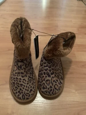 Charles Albert Women's Leopard Print Vegan Suede Faux Fur Trim Boots Size 8 - Image 1 of 4