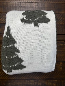 Pottery Barn Tree Jacquard Knit Throw Holiday Christmas NWOT Forest  Read - Picture 1 of 5