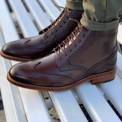 Bota de vestir de cuero hecha a mano para hombre con punta de ala brogue al tobillo con cordones punta redonda al tobillo Foto 1 de 3