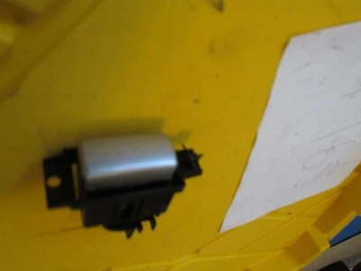 SILVER 2006 BMW 650I E63 COUPE FRONT RIGHT DASH GLOVE BOX LOCK BUTTON SWITCH OEM - Image 1 of 3