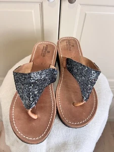 Aspiga flip flops Beaded , Never worn, new Size 41 - Picture 1 of 7