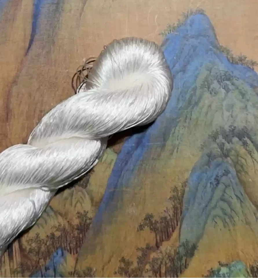 100%mulberry silk,hand-dyed wrapping velvet flower Twistless nosplit silk thread - Image 1 of 3