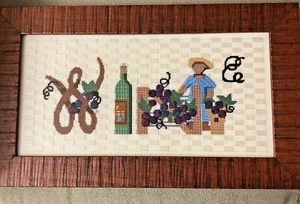 Letrero Wine Country con aguja completa 18"" x 10"" con marco profesional de madera - Imagen 1 de 4