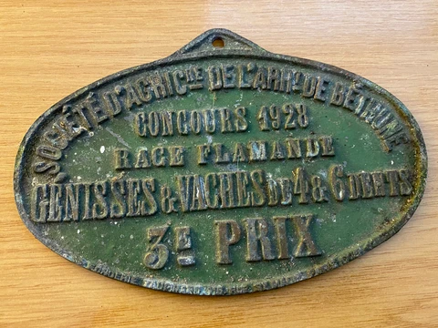 AN ANTIQUE FRENCH PLAQUE FROM AN AGRICULTURAL FAIR 1928 GENISSES & VACHES Cover
