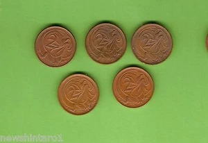 #C17. FIVE SCARCE 1969 AUSTRALIAN TWO CENT COINS - Bild 1 von 2
