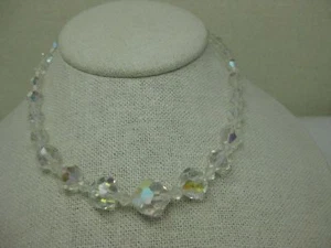 Vintage geschliffenes Kristall abgestuft Perlen Halsband/Halskette, Aurora Borealis, 16" Haken  - Bild 1 von 5