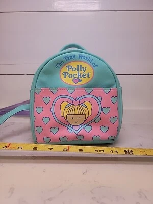 Mini mochila Mattel Hot Topic Winking Polly Pocket 2018 con correas ajustables Foto 1 de 4