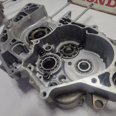 2004 - 2006 Honda CRF250R CRF 250R CRF250 Right Crankcase Crank Case Engine Half - Image 1 of 4