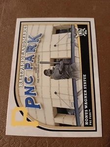 Tarjeta de béisbol Big League 2018 PNC PARK HONUS WAGNER ESTATUT TOPPS #361 PIRATAS - Imagen 1 de 2