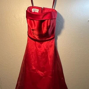 Mori Lee Elegant Red Gown Prom Dress Size 10 Zip-Up Back Square Neck - Bild 1 von 9