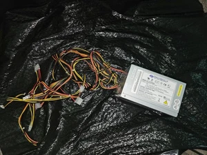 Sparkle Power ATX‑400PN‑B204 400 W ATX PSU 20 + 4 pin 4 × SATA | TESTED - Afbeelding 1 van 4