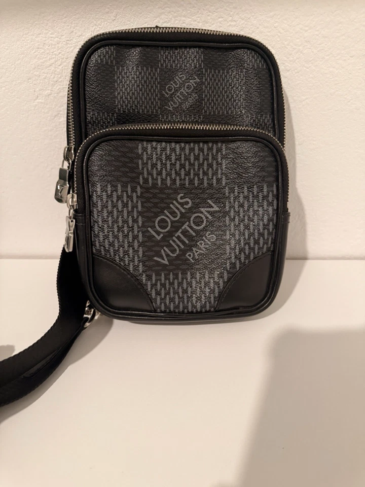 Bolsa tiracolo Louis Vuitton Amazone 3D, edição limitada  - Imagem 1 de 4