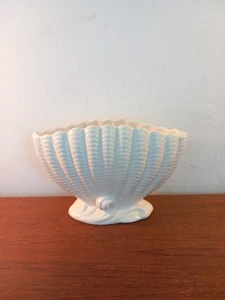 VINTAGE SULVAC MANTEL VASE - Picture 1 of 17