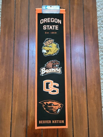 Winning Streak NCAA Oregon State Beaver Nation Genuine Wool College Team Banner Cover