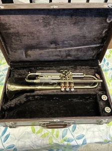 GETZEN Trumpet 300 Series - Picture 1 of 6